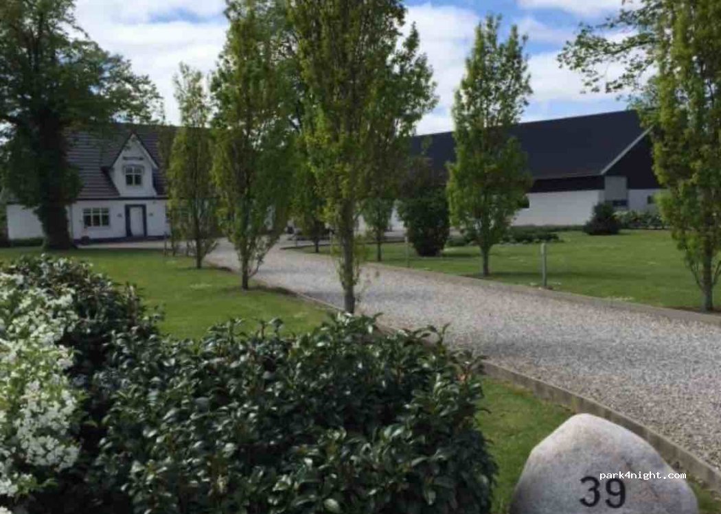 Vesterbaek Autocamperplace — foto