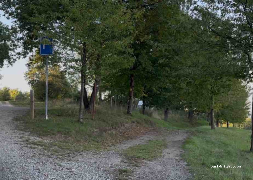 (389 01) Stožice - Unnamed Road — foto 2