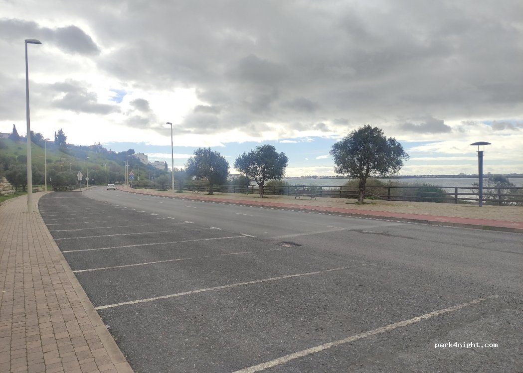 (21400) Ayamonte - 28 Calle Islas Canarias — foto 2
