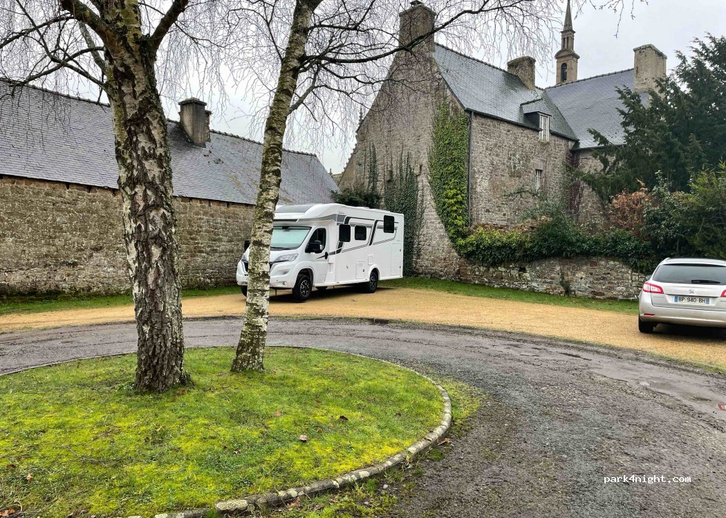 (22140) Tonquédec - 4 Rue de la Mairie — foto