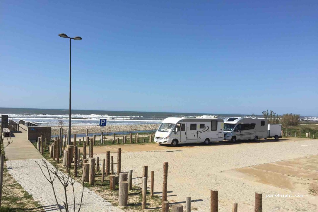 (4740) Rio de Moinhos - Unnamed Road — foto