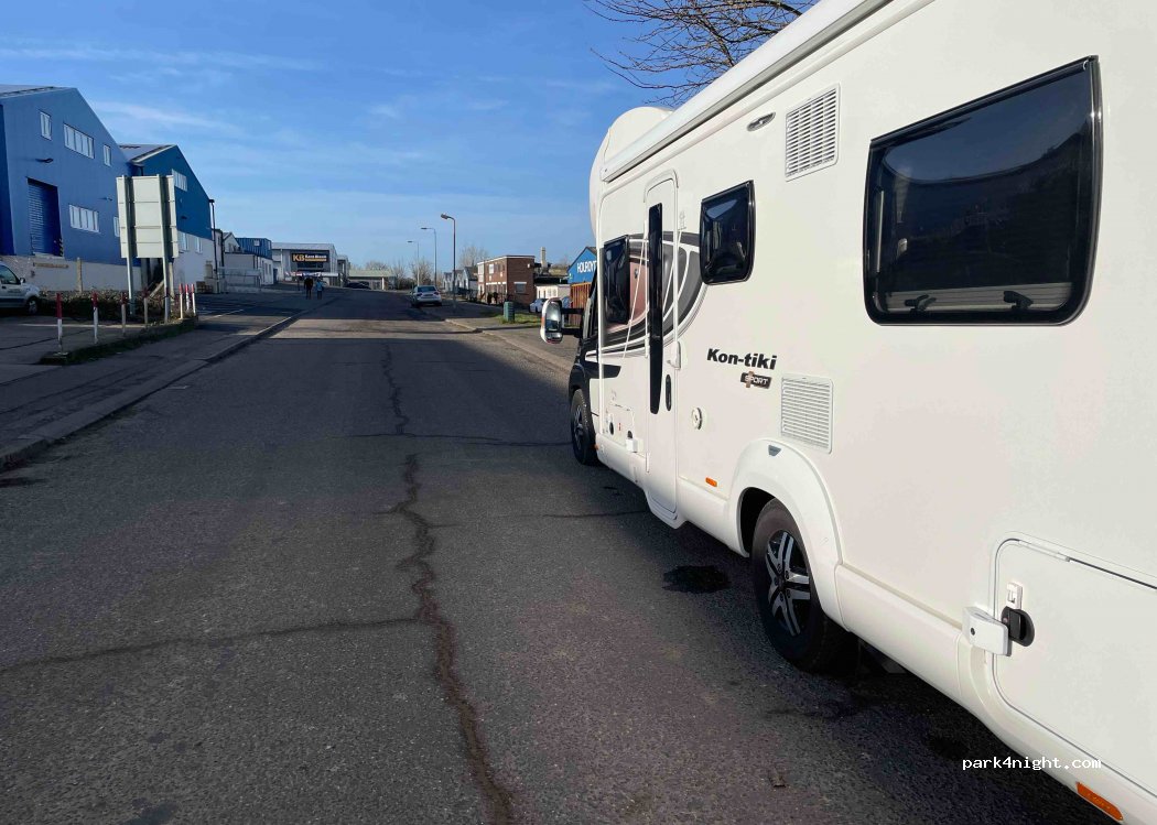 (CB11 3AQ) Saffron Walden - 32 Shire Hill — foto