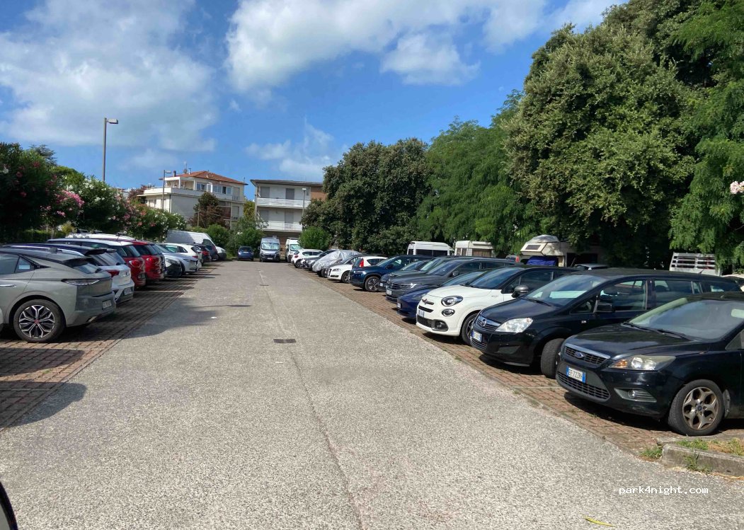 (55049) Viareggio - 10 Via Udine — foto 2