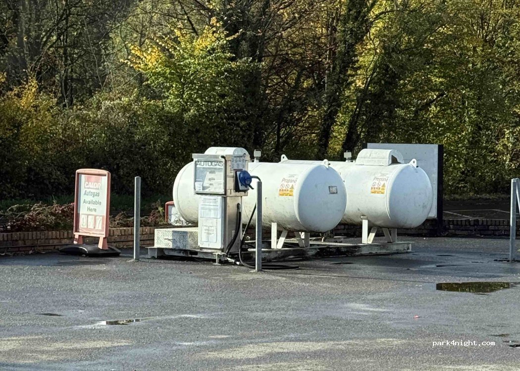(GL5 3JX) Stroud - Wallbridge — foto