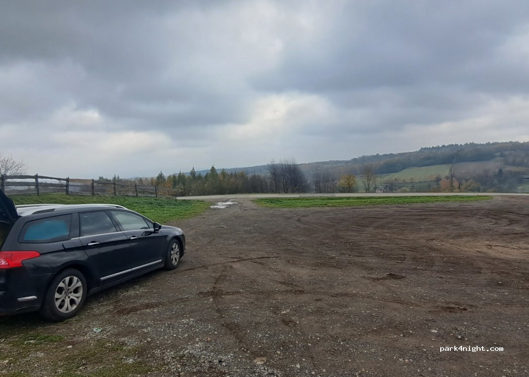 (36-047) Niechobrz - Unnamed Road — foto
