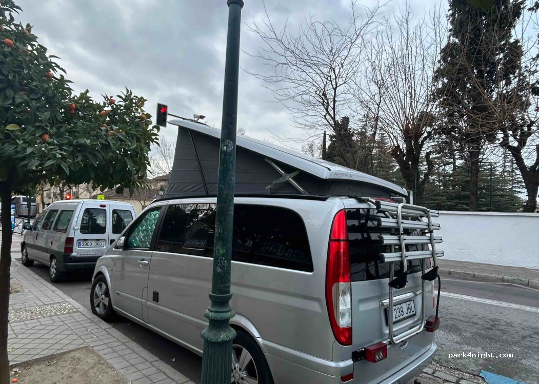 (18012) Granada - — foto