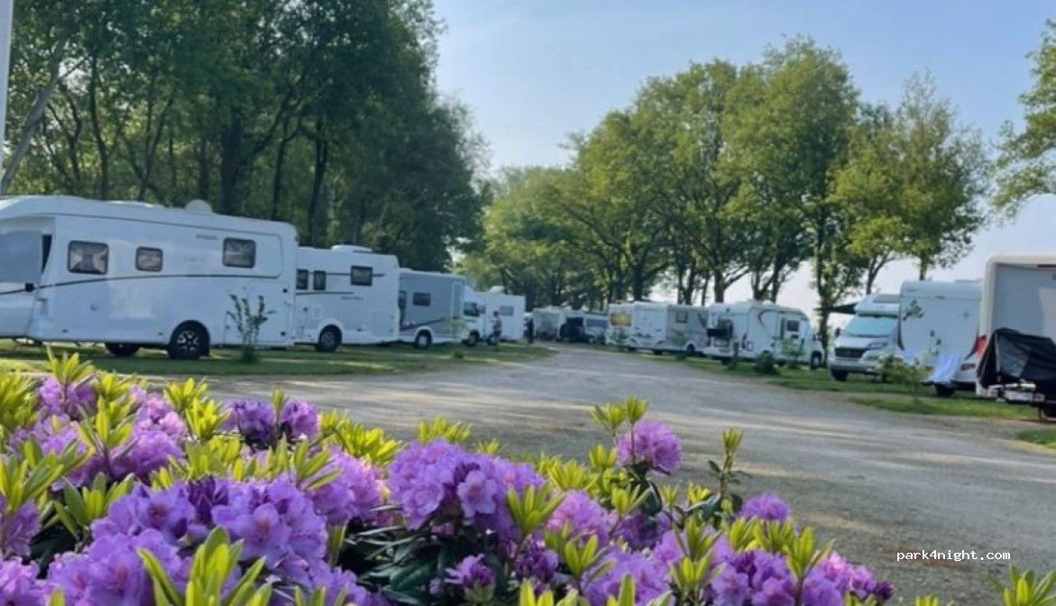 Camperplaats Biest-Houtakker — foto