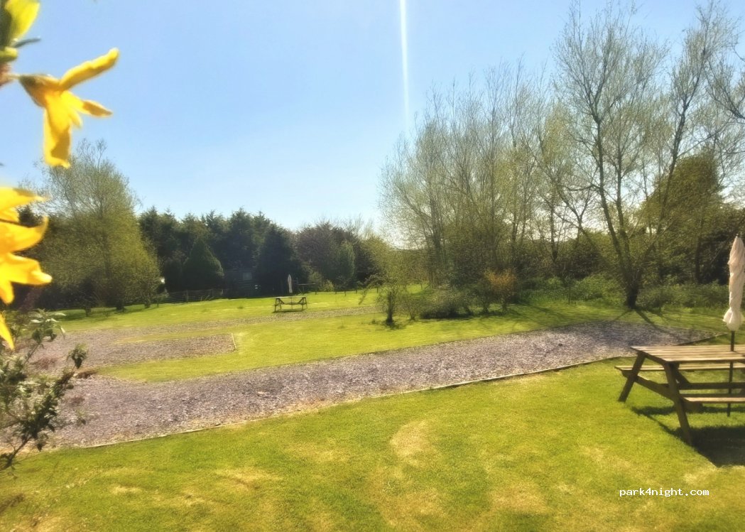 Giddyaunts Caravan Site — foto