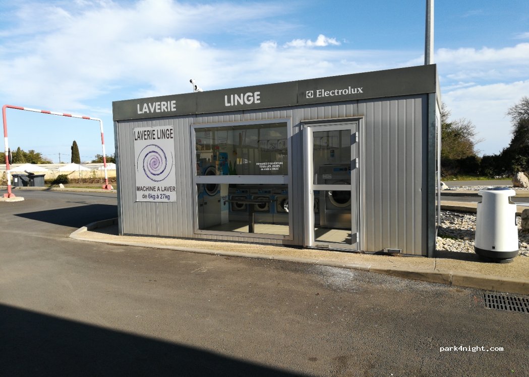 (34110) Frontignan - 102 Avenue du Maréchal Juin — foto