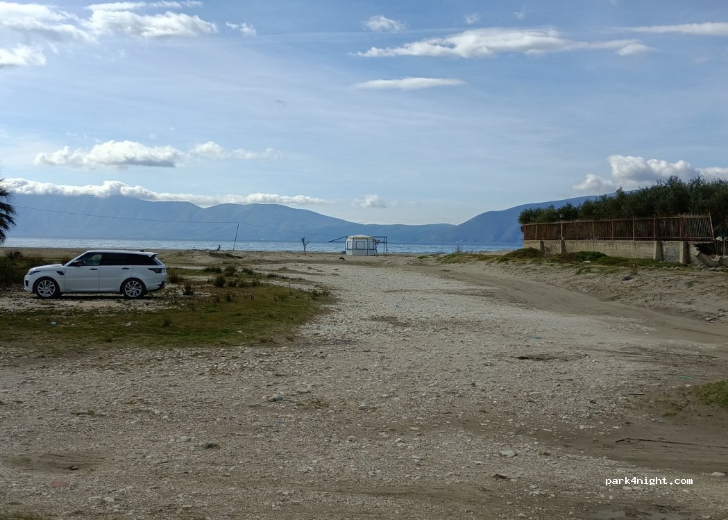 (9404) Vlorë - Rr. Sazani — foto