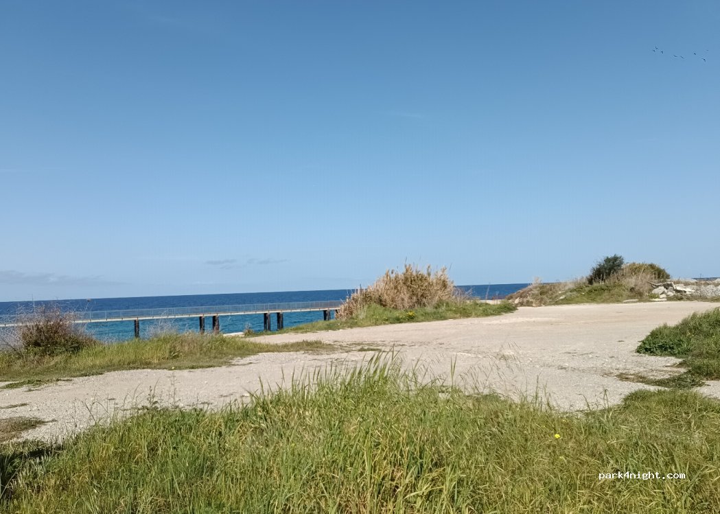 Lapta - Unnamed Road — foto