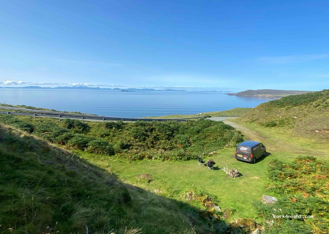 (IV51) Portree - A855 — foto