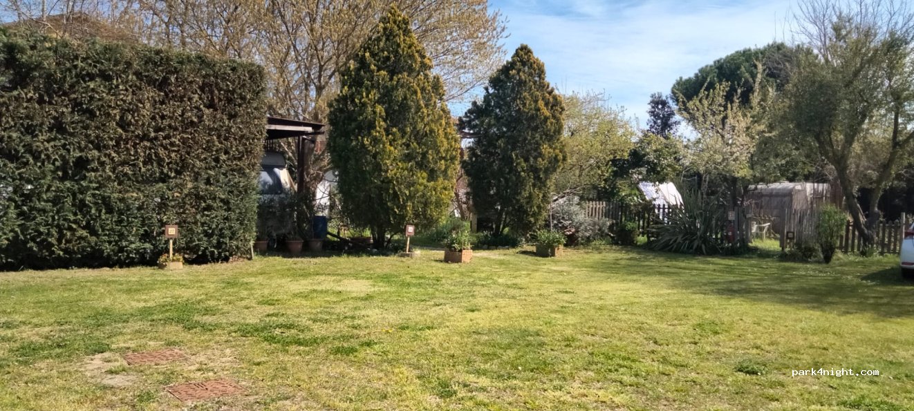 Area sosta Cardano Parking  for Campers — foto 4