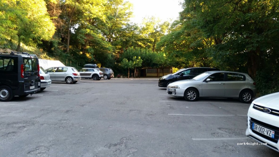 (84110) Seguret - 5063F Chemin Sous Barry — foto