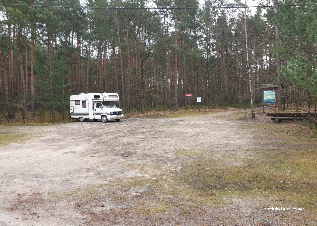 (23-310) Gwizdów - Unnamed Road — foto