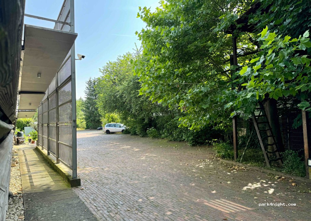(35510) Butzbach - 8 Robert-Bosch-Straße — foto 4