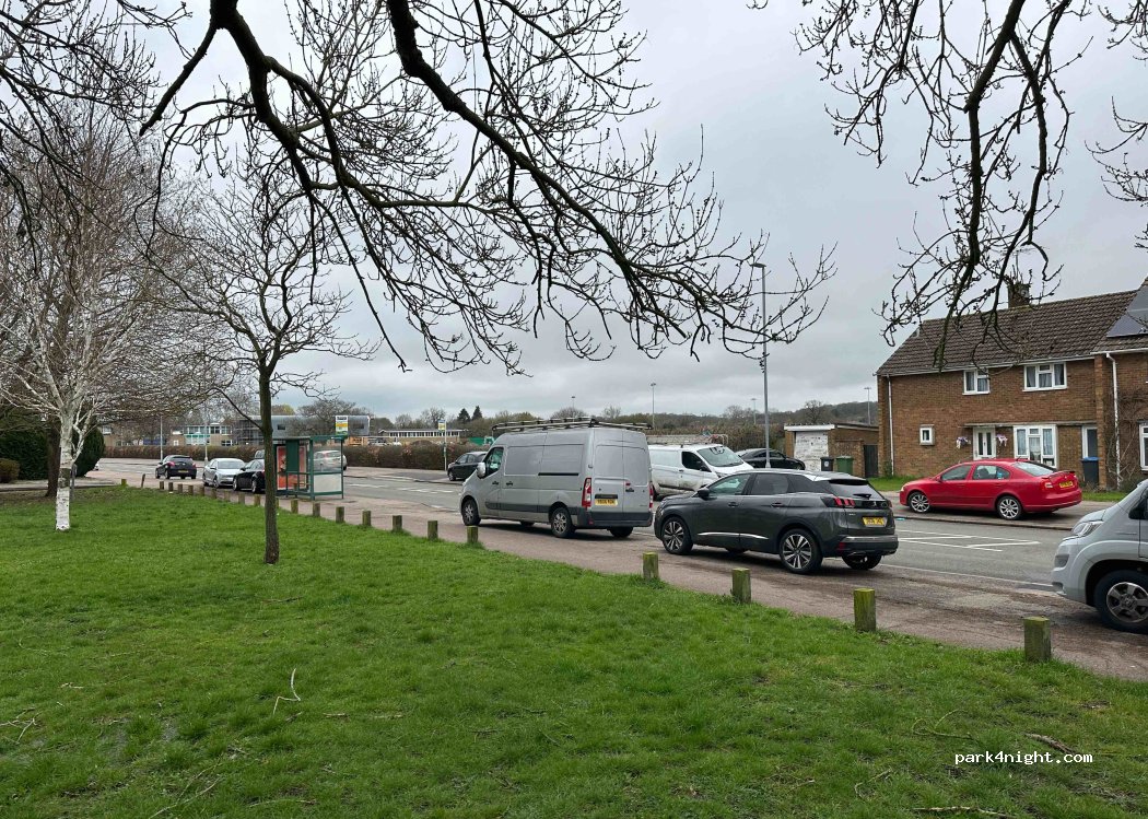 (HP2 4DD) Hemel Hempstead - 52 Longlands — foto