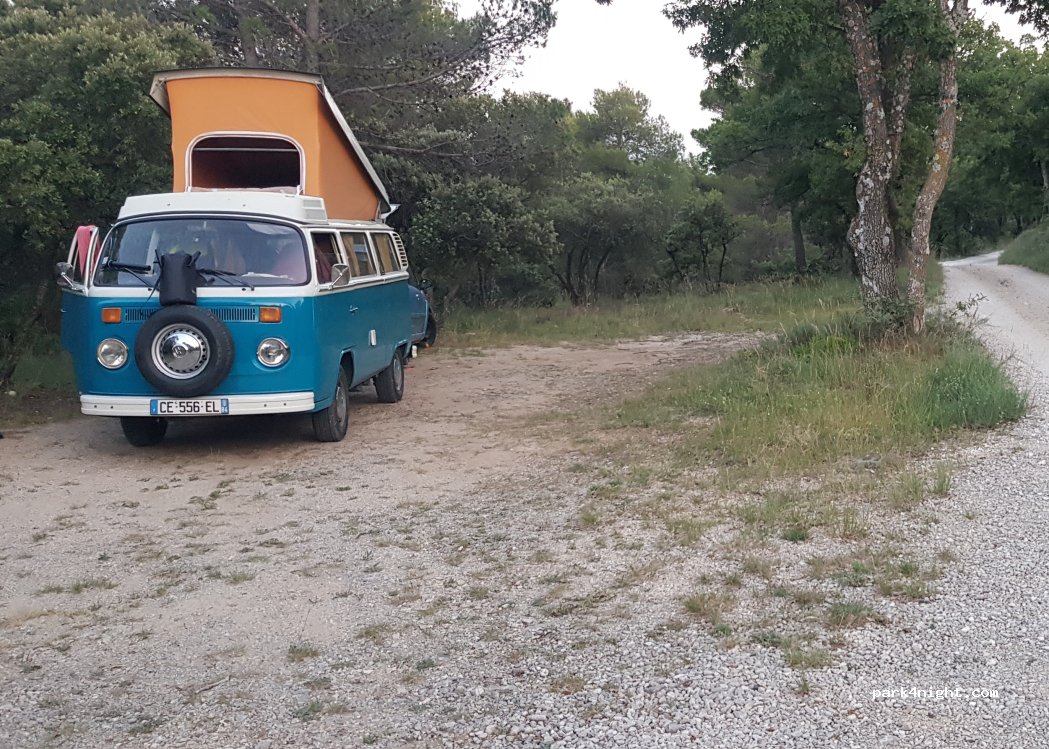 (84220) Murs - 191 Chemin des trois Evêchés — foto