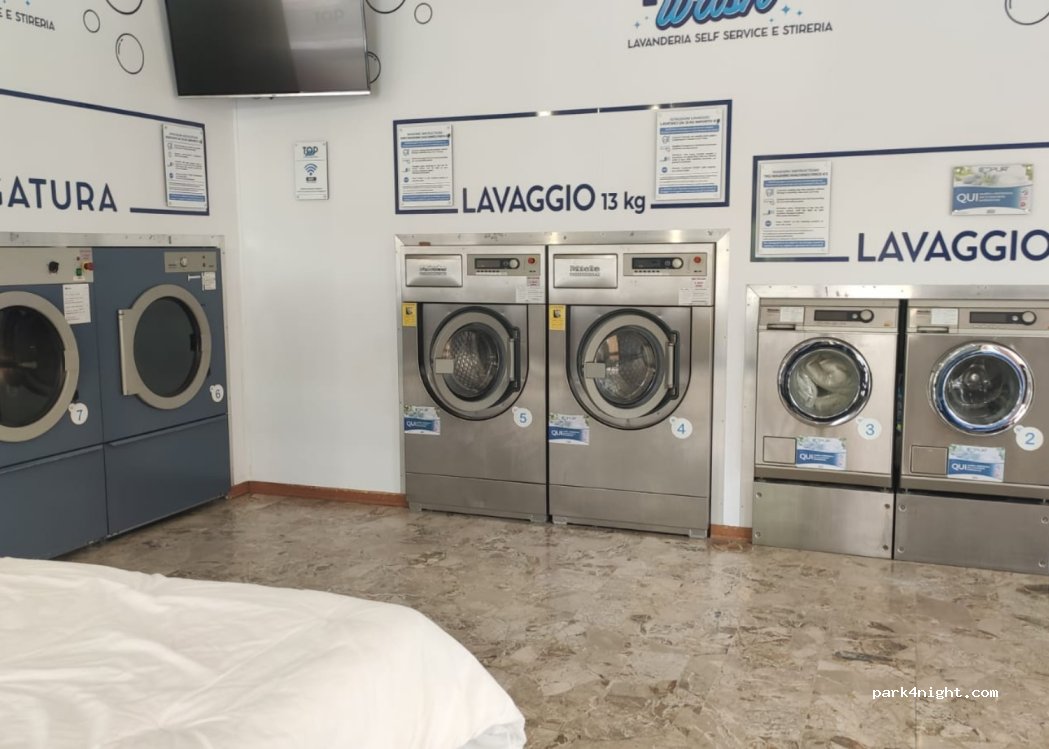 (06061) Castiglione del Lago - 25 Viale Umbria — foto 3
