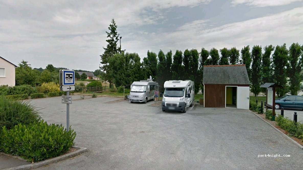 Aire de camping-car Val-d'Izé — foto