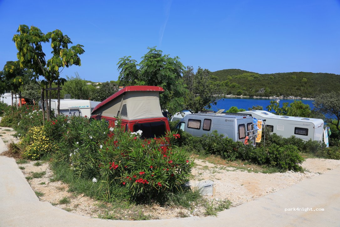 Camp Mandarino — foto