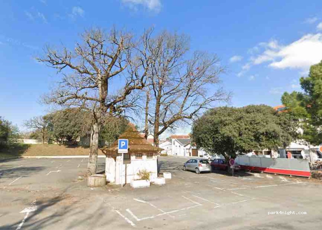 (17370) Saint-Trojan-les-Bains - 4 Rue Omer Charlet — foto