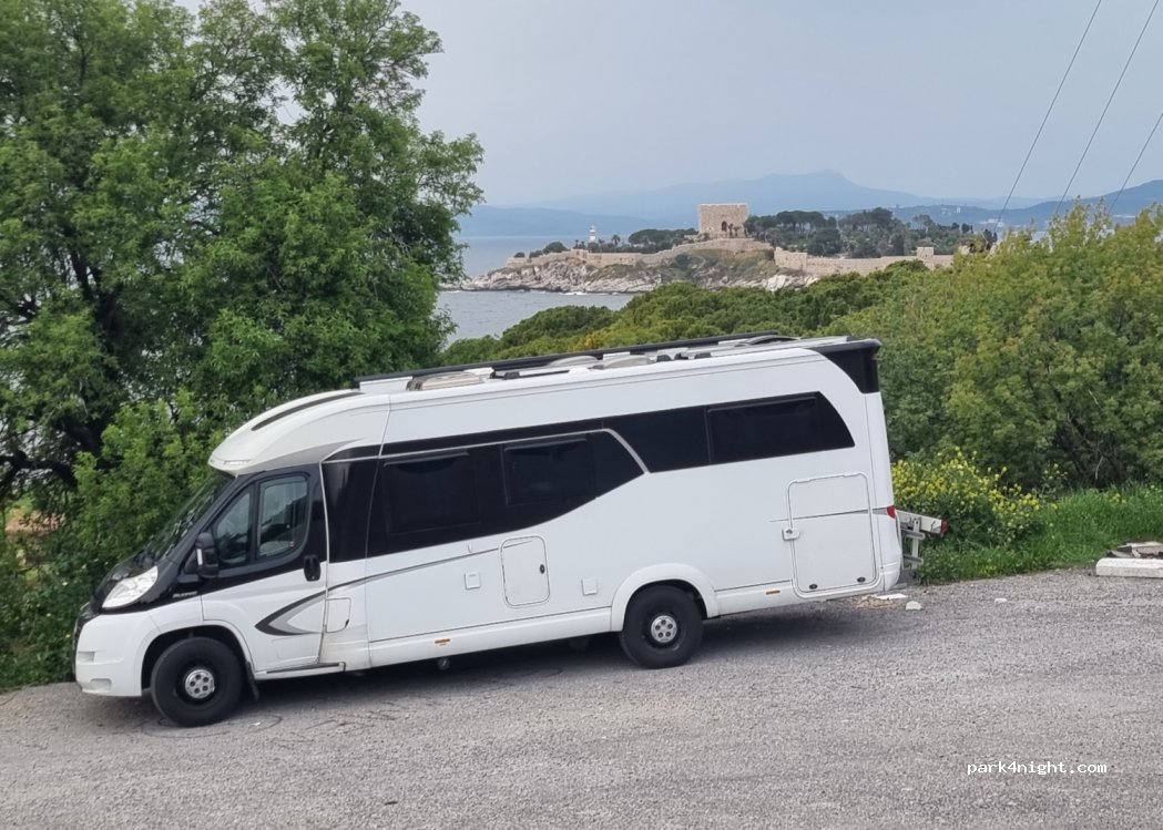 (09400) Kuşadası - 6 Yılancı Burnu Kutucuoğlu 1. Sokak — foto