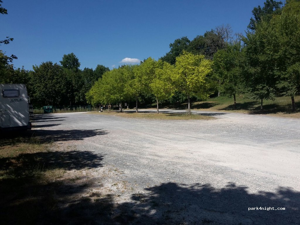 (24150) Lanquais - D22 — foto