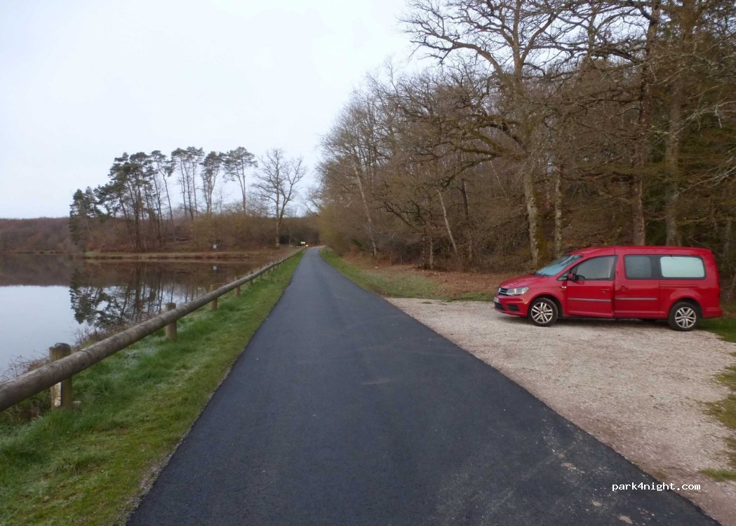 (71400) Antully - Route Forestière de la Grande Rivière — foto