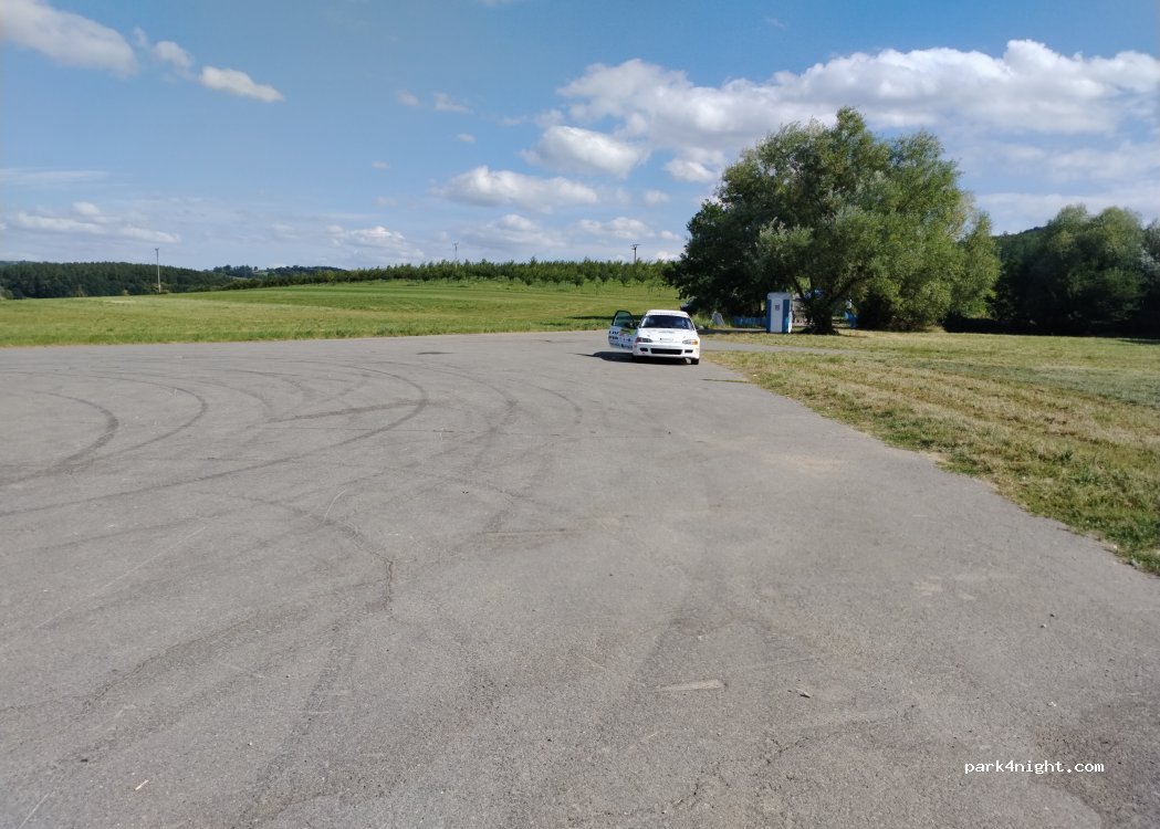 (763 11) Lípa - Unnamed Road — foto 5