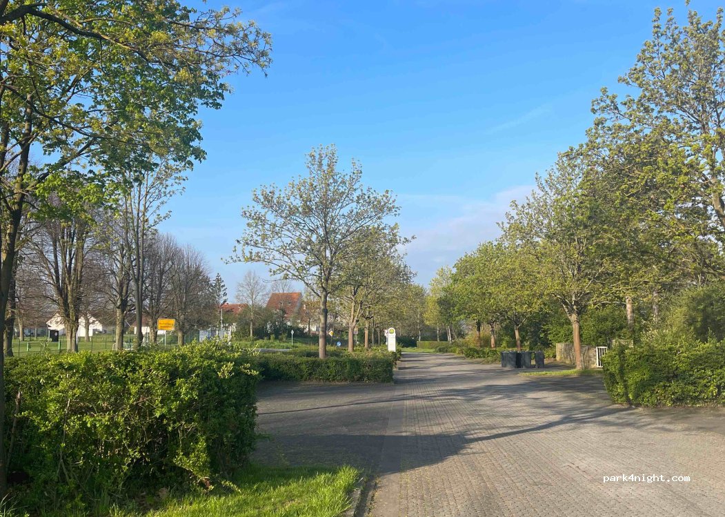 (35519) Rockenberg - 3 Am Sportplatz — foto