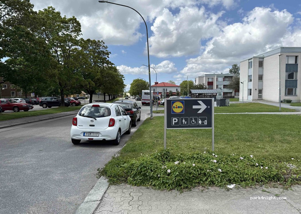 (703 43) Örebro - 50 Östra Vintergatan — foto 2