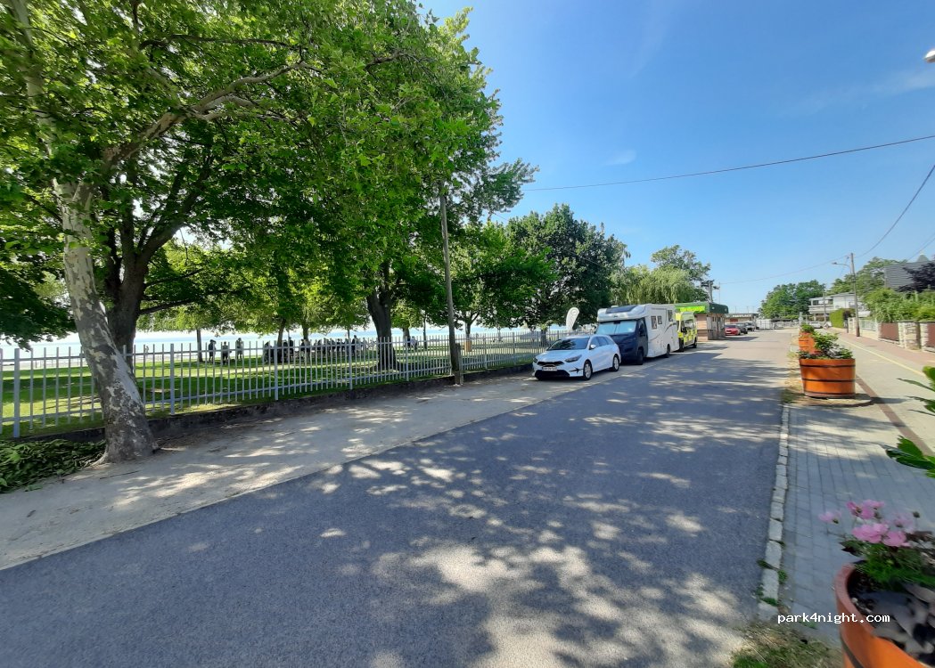 (8229) Csopak - 1-2 Ifjúsági sétány — foto 5