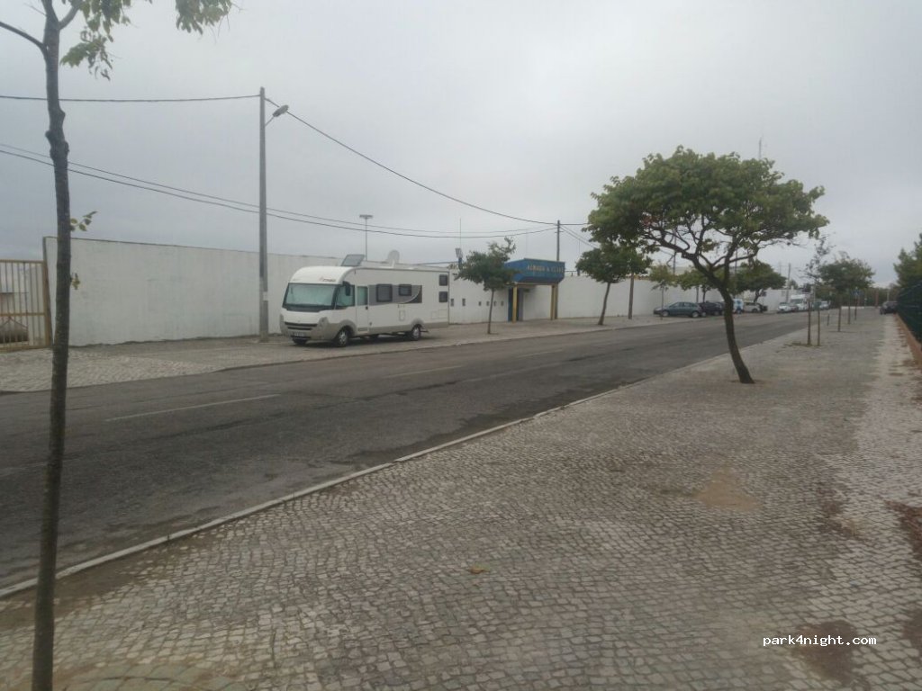 () Almada - 63 Avenida Cristo Rei — foto
