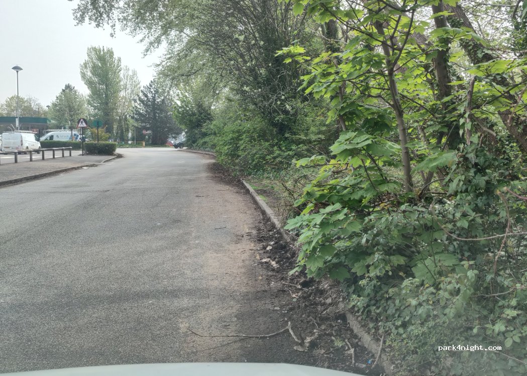 (BN17 7NU) Wick - 63 Colebrook Road — foto