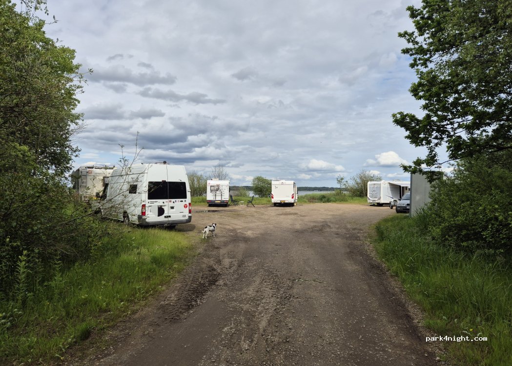 (281 93) Finja - Unnamed Road — foto 5