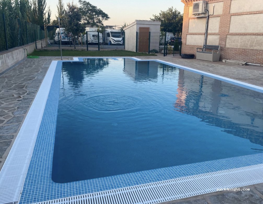 Route 42 Camper Park — foto 2