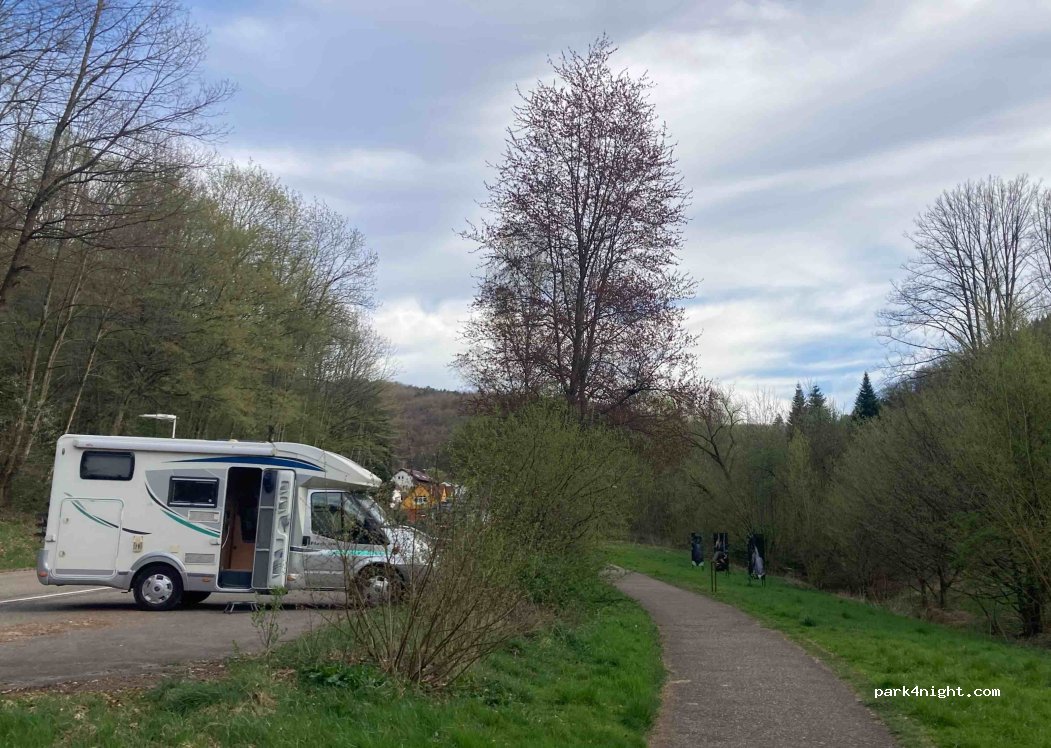 (76855) Annweiler am Trifels - 25 Kurhausstraße — foto
