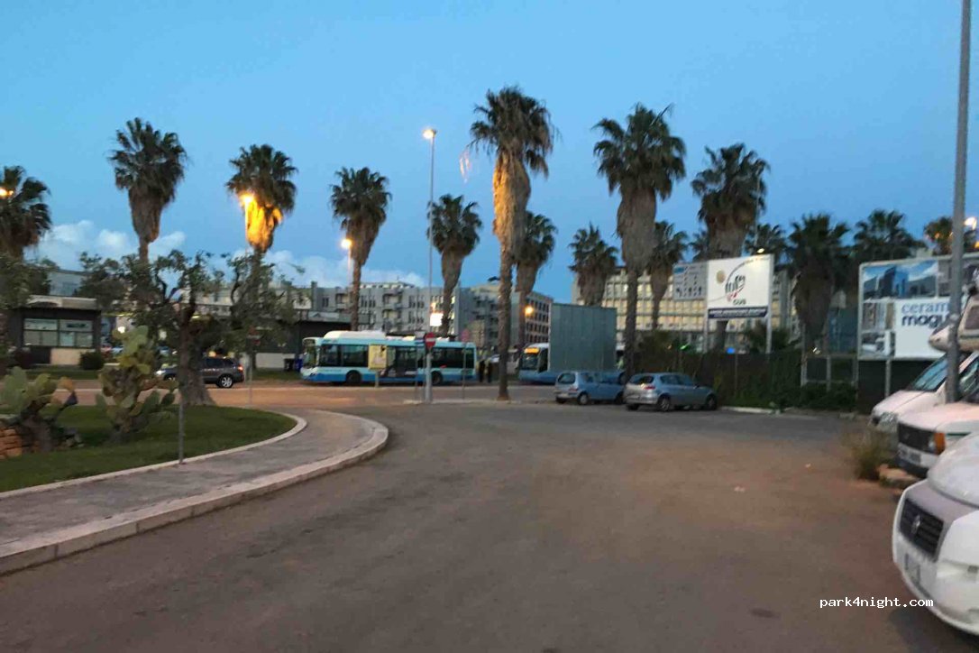 (73100) Lecce - Viale Porta d'Europa — foto 2