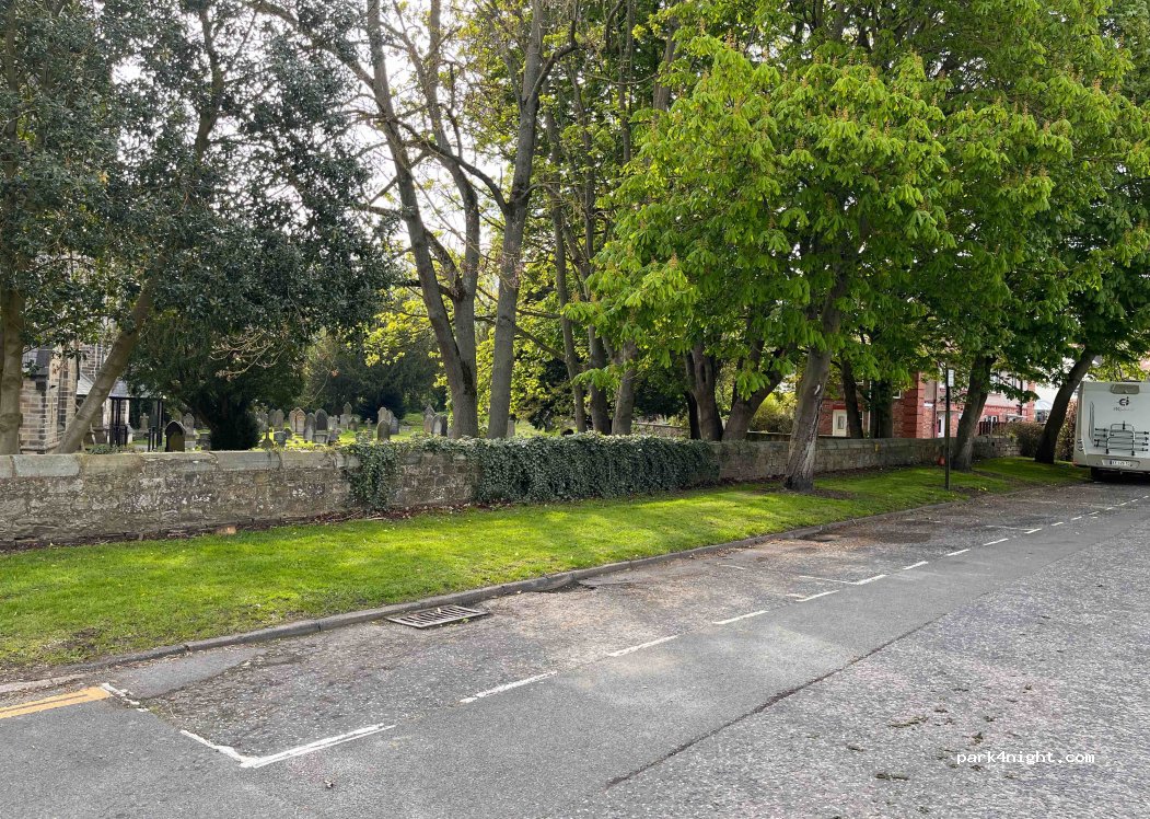 (DH1 4NH) Peth - 3 Saint Leonards — foto
