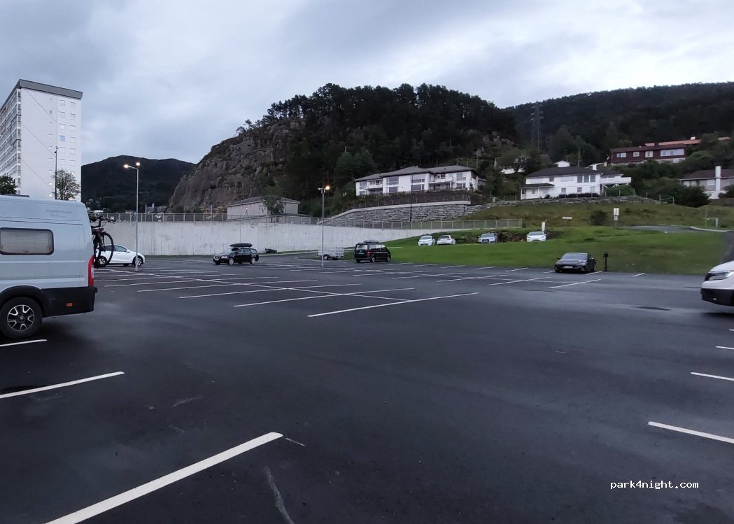 (5143) Fyllingsdalen - 182 Torgny Segerstedts vei — foto