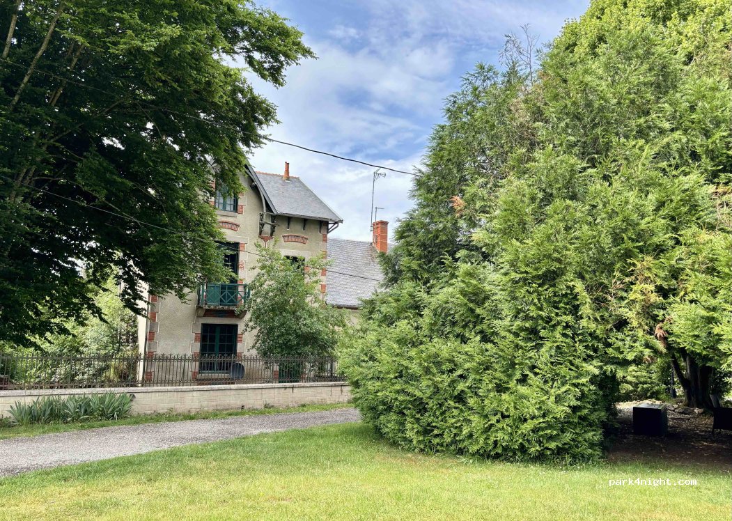 La Cour d'Enchère — foto 5