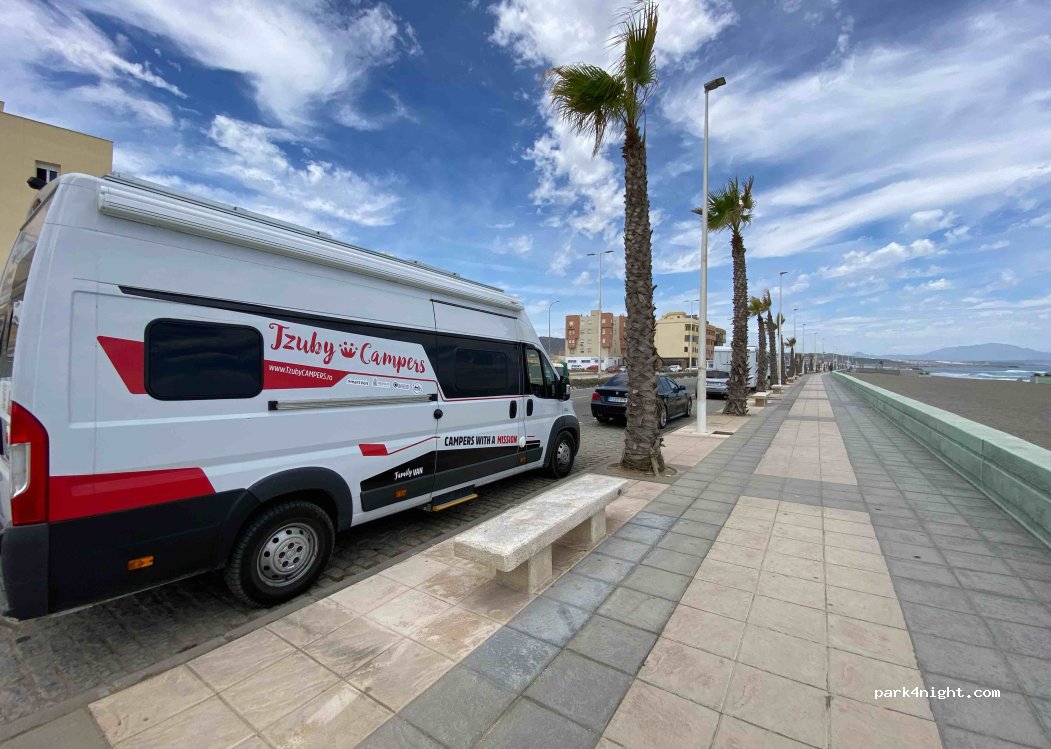 (11300) La Línea de la Concepción - 2D Paseo del Mediterráneo — foto