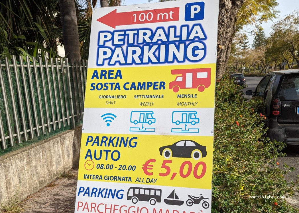 Area sosta Camper Petralia Parking — foto 2