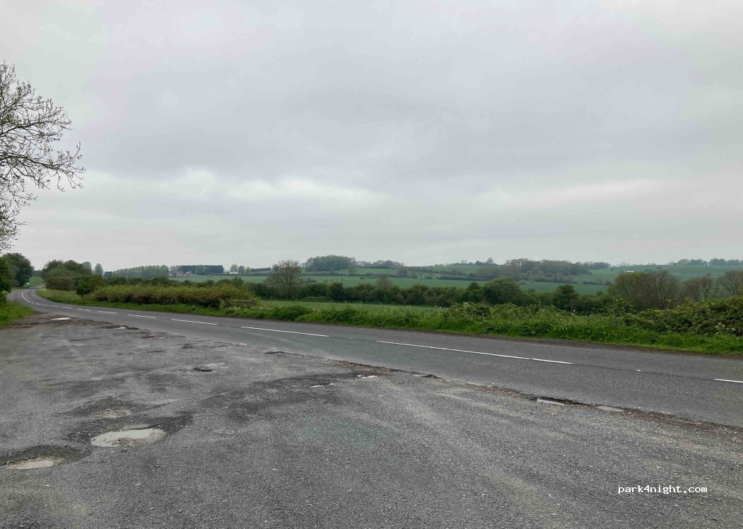 (GL54 3BU) Cheltenham - A436 — foto