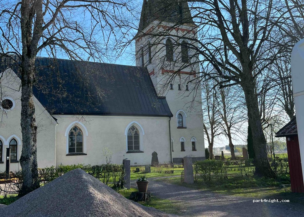(733 93) Sala - 112 TÄRNA PRÄSTGÅRD — foto