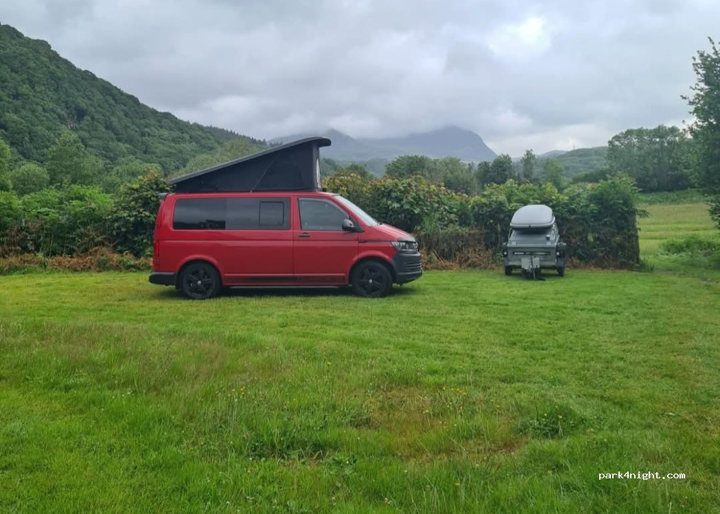 Llechrwd Campsite — foto 2