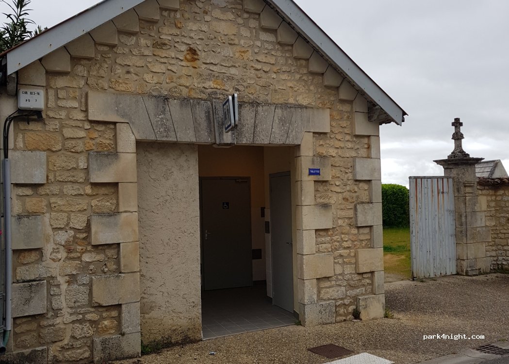 (17600) Corme-Royal - 19 Rue du Grand Pré — foto