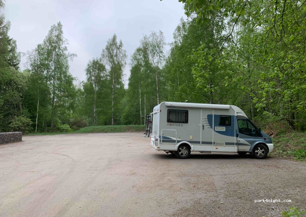 (04300) Tuusula - 39 Sarvikalliontie — foto