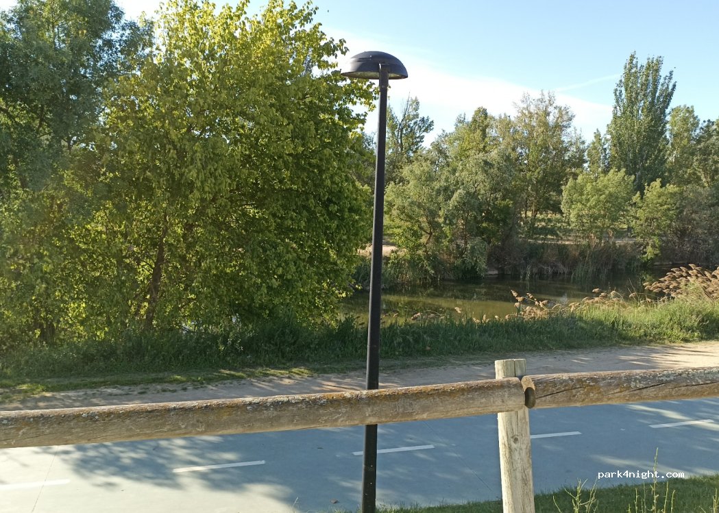 (49021) Zamora - 4 Paseo Tres Árboles — foto